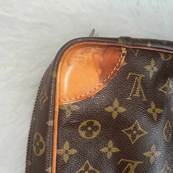 Louis Vuitton Sirius travel includes dust bag + 2 more accessories - tag name. - Picture 14 of 15